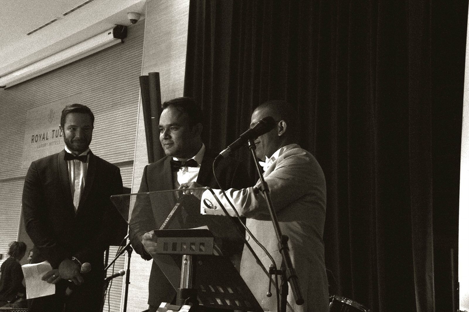 Muhammad Mudassar at the lectern receiving the Ambassador of Peace title at the closing gala of the 2nd International Festival of Ibn Battuta, Tangier, 11 November 2017